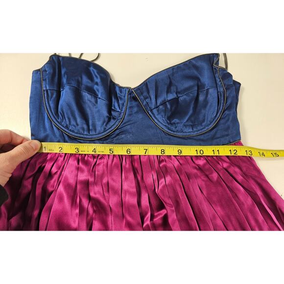 Full circle 100 % silk corset style fuchsia dress side zip midi flirty EUC 8/XS - Picture 8 of 9